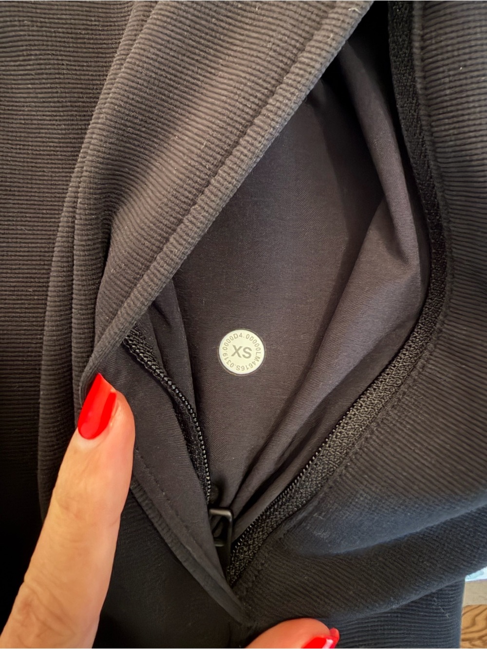 lululemon athletica Men's Black Sojourn Jacket Size XS - Picture 4 of 11